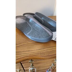 Isotoner Men's Enhanced Heel Cushion‎ Gel Infused Memory foam Size L 9.5-10.5